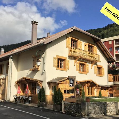 Relais Mont Jura Adults Only Bed and Breakfast Lélex Εξωτερικό φωτογραφία
